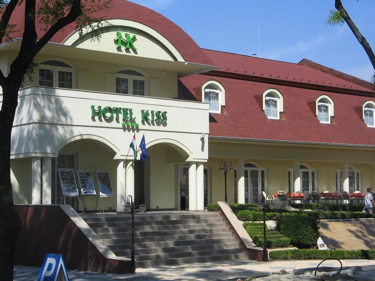 Kiss Hotel 4*